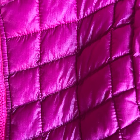 TNF Thermoball Women’s Pink XS - Picture 5 of 15